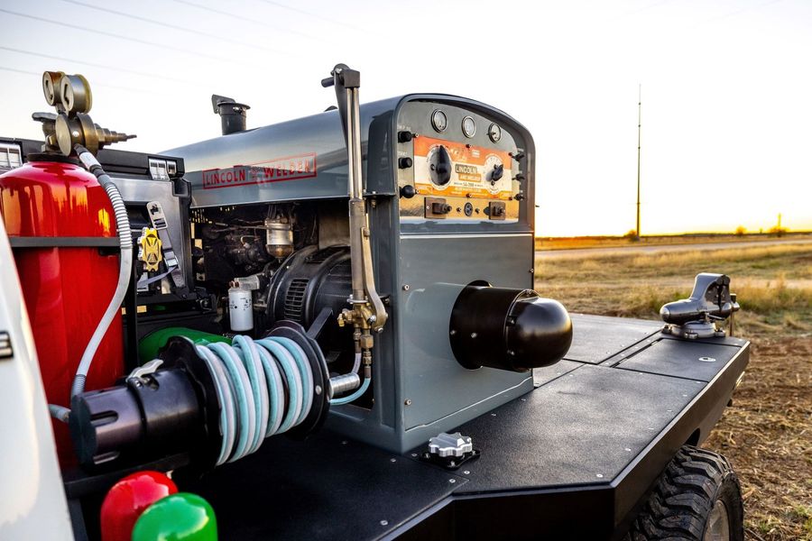 Welding machine mounted on a rig truck